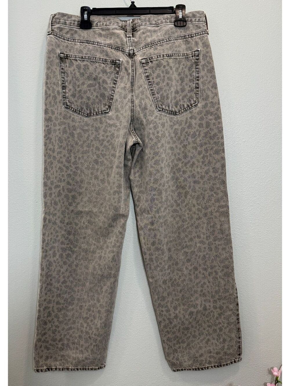Universal Thread Mid Rise 90s Baggy Jean's In A Cheetah Print - Women's 12 - Picture 6 of 7